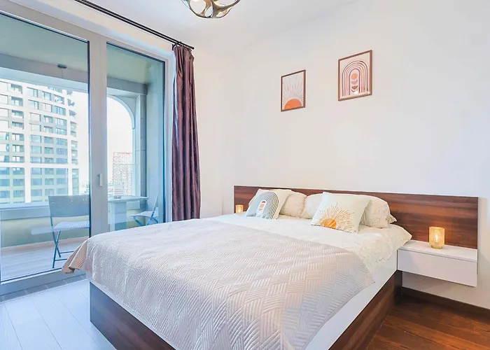 Sky Park Tower 2, Luxury Apartment With Free Parking