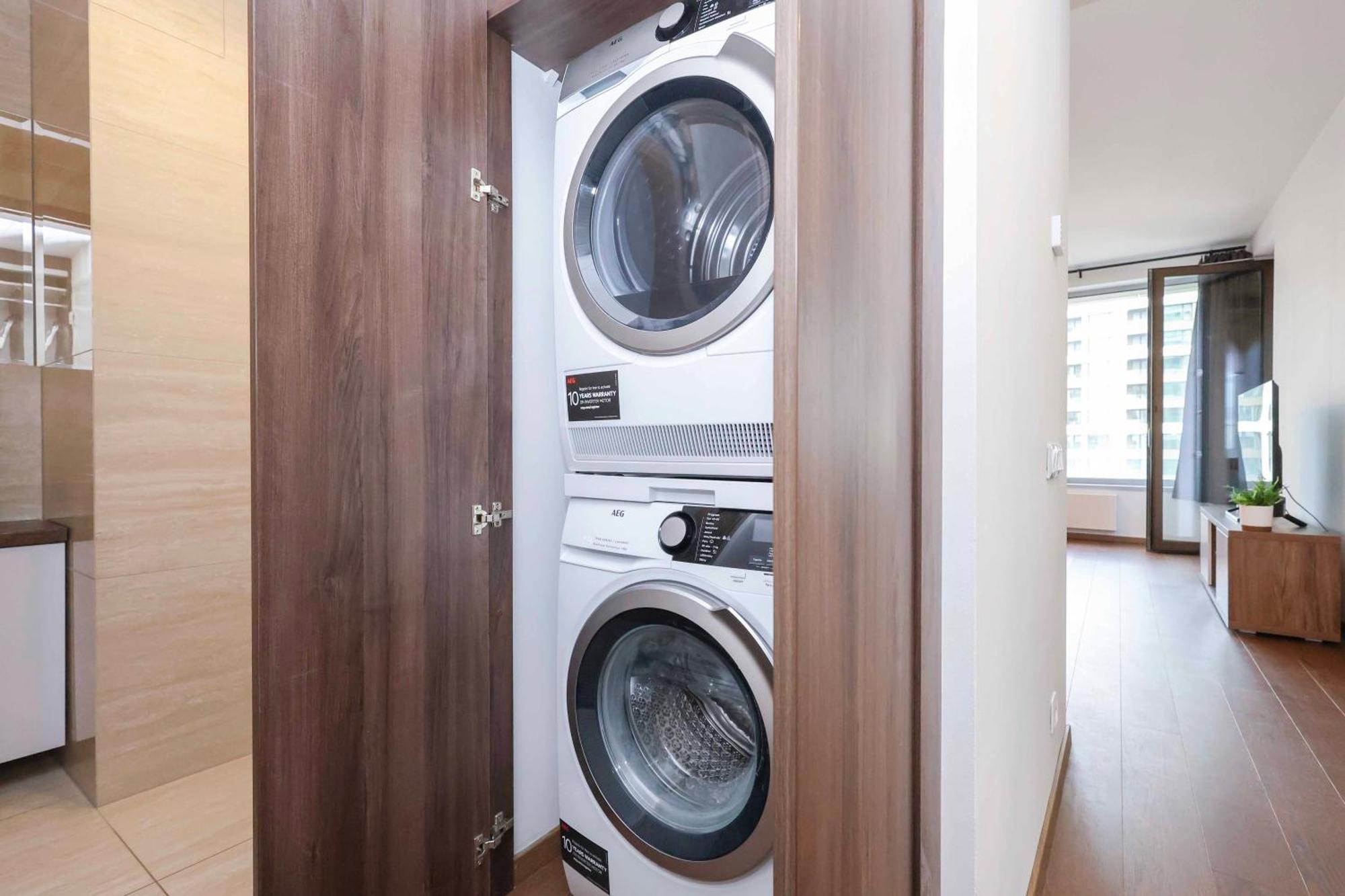 Apartament Sky Park Tower 2, Luxury With Free Parking Bratysława