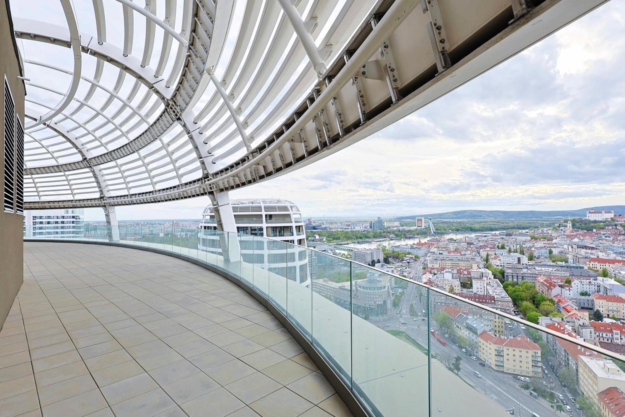 Apartament Sky Park Tower 2, Luxury With Free Parking *